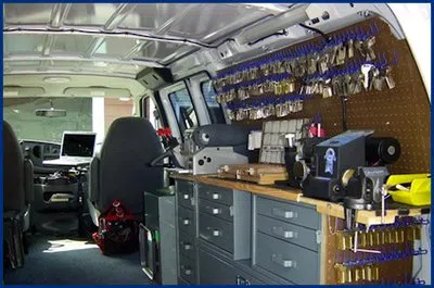 Advantage Locksmith Store Waterbury, CT 203-433-3675 - 2-mobile-locksmith